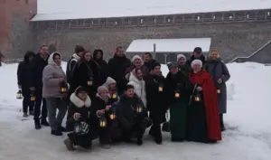 В Лидском замке проводят экскурсию с фонариками — погружают в Средневековье В Лидском замке проводят экскурсию с фонариками — погружают в Средневековье