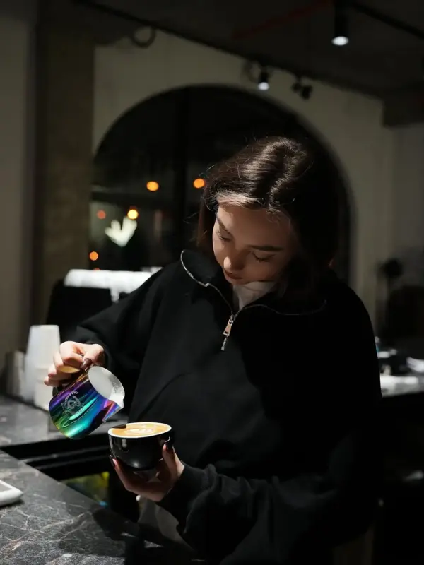 В Минске открылась кофейня с «гродненским вайбом» — к сотрудничеству пригласили белорусский бренд