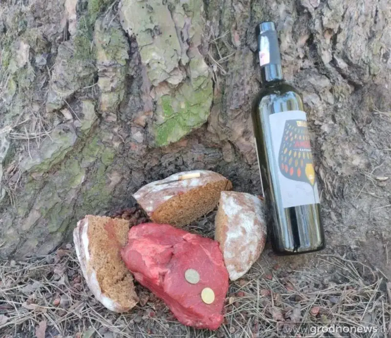 Жители Ольшанки обнаружили в парке «сатанинские» атрибуты. Что сказали в милиции?  