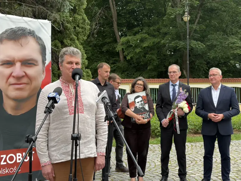 «Тут апынуліся ўсе гарадзенцы свету». В Белостоке прошла последняя акция в поддержку Анджея Почобута — впервые с участием самого журналиста
