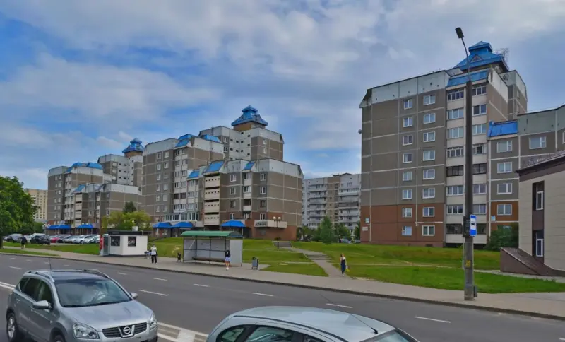 Дома с "синими крышами" на улице Советских пограничников в Гродно. Скриншот Яндекс.Карты