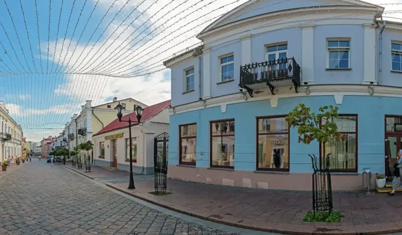 “Молочный Мир” откроет в центре Гродно фирменный магазин и кафе Ул. Советская, 19 в Гродно. Фото: yandex.com