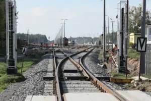 Количество грузовых поездов между Гродно и Польшей за год сократилось на 42% Железнодорожные пути в Польше возле границы с Беларусью. Фото: Juliusz Stelmaszek, PKP Polskie Linie Kolejowe
